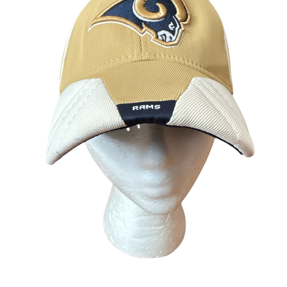 Vintage St. Louis Rams Fitted Cap/Hat Size M/L Reebok Gold & Navy NFL Rams NFC - Picture 2 of 7